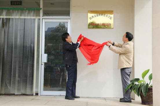 说明: http:/__local/7/64/C2/8652B3923B67B344015B567D237_4C301D52_C7B5A.png